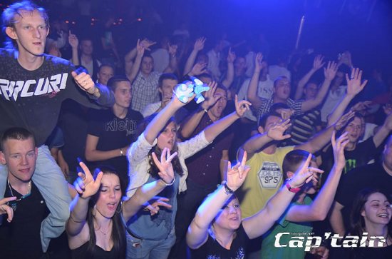 TOUS A POILS - Complexe Captain